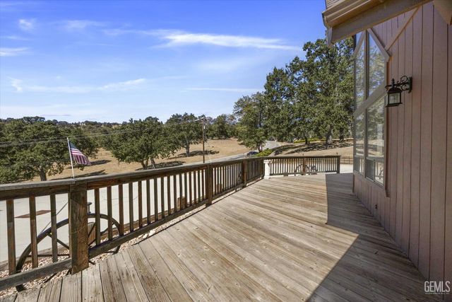 30341 Pinedale Court, Tehachapi, CA 93561