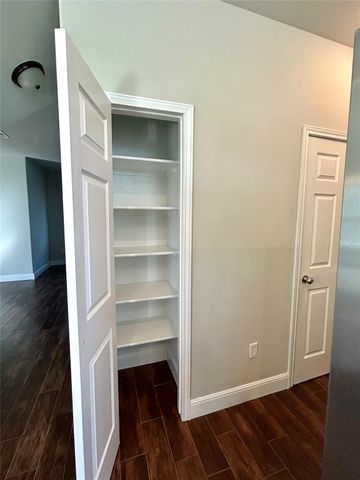 3805 E Us-290 Highway E, Paige, TX 78659
