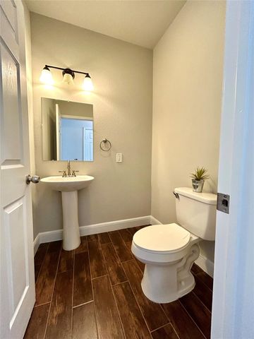 3805 E Us-290 Highway E, Paige, TX 78659
