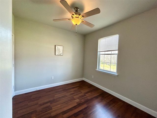 3805 E Us-290 Highway E, Paige, TX 78659