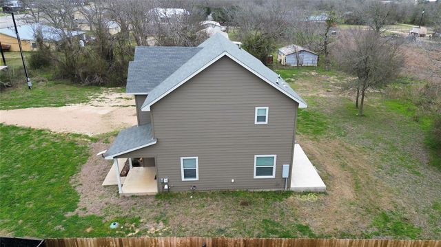 3805 E Us-290 Highway E, Paige, TX 78659