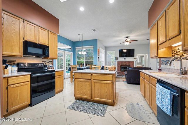 2326 COVINGTON CREEK Circle W, Jacksonville, FL 32224