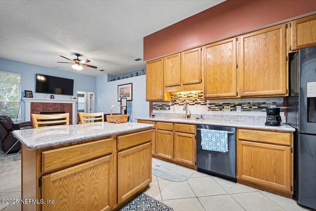 2326 COVINGTON CREEK Circle W, Jacksonville, FL 32224