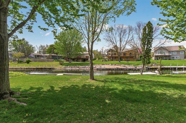 3290 Williams Lane, Minnetrista, MN 55364
