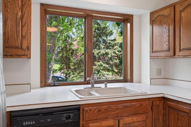 3290 Williams Lane, Minnetrista, MN 55364
