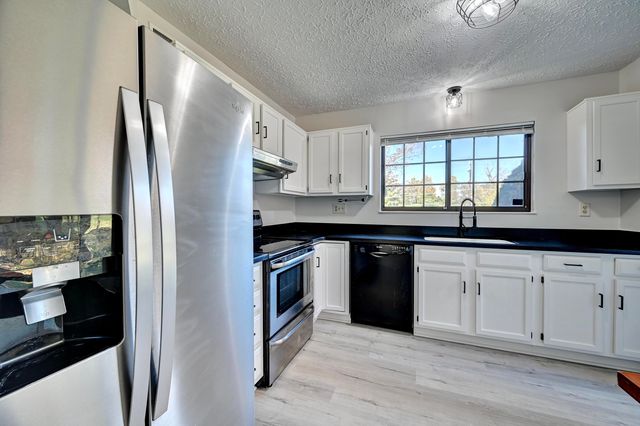 1602 Greens Edge Drive, Florence, KY 41042