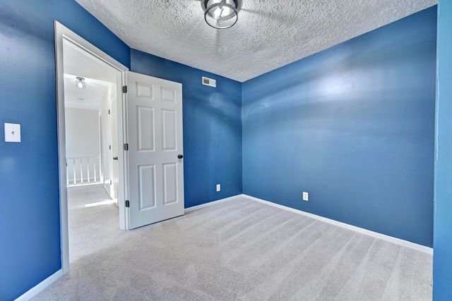 1602 Greens Edge Drive, Florence, KY 41042