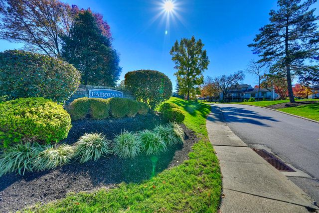 1602 Greens Edge Drive, Florence, KY 41042