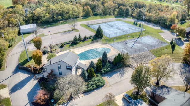 1602 Greens Edge Drive, Florence, KY 41042