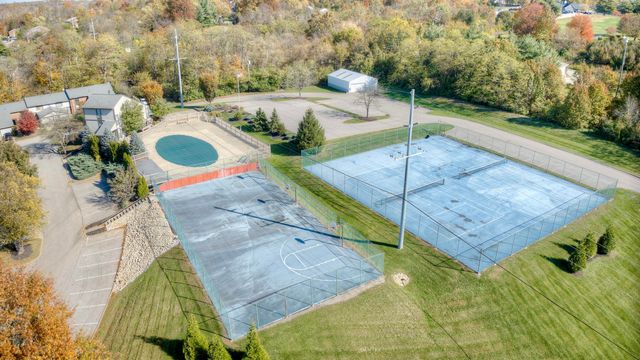 1602 Greens Edge Drive, Florence, KY 41042