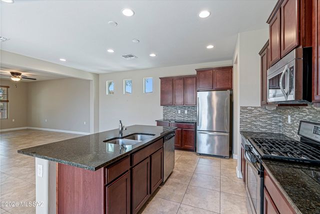 14020 E Cariole Street, Vail, AZ 85641