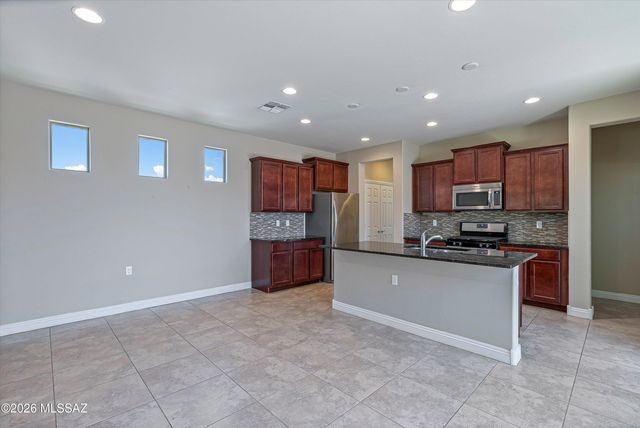 14020 E Cariole Street, Vail, AZ 85641