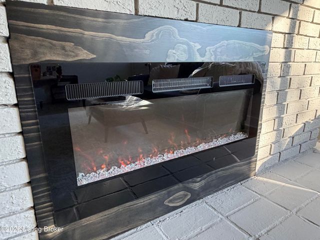 1201 Dawkins Rd, La Grange, KY 40031