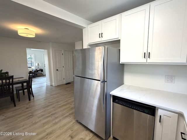 1201 Dawkins Rd, La Grange, KY 40031