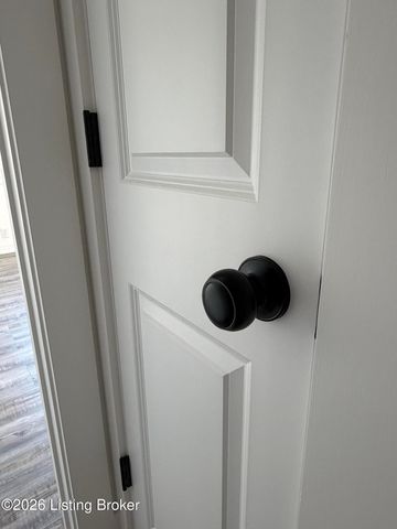 1201 Dawkins Rd, La Grange, KY 40031