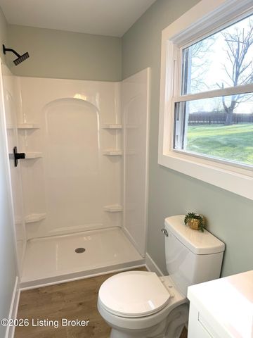 1201 Dawkins Rd, La Grange, KY 40031