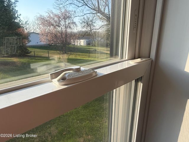 1201 Dawkins Rd, La Grange, KY 40031