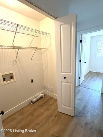 1201 Dawkins Rd, La Grange, KY 40031