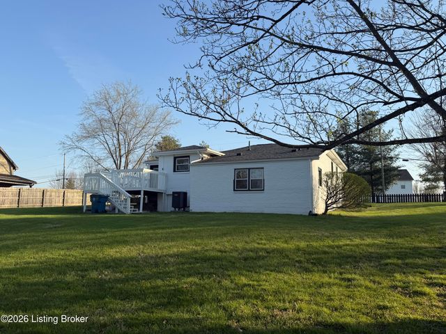 1201 Dawkins Rd, La Grange, KY 40031