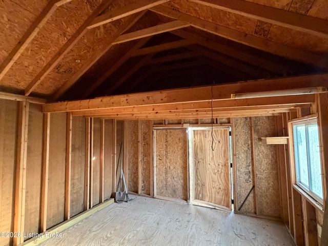 1201 Dawkins Rd, La Grange, KY 40031