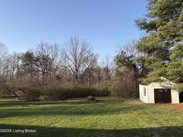 1201 Dawkins Rd, La Grange, KY 40031