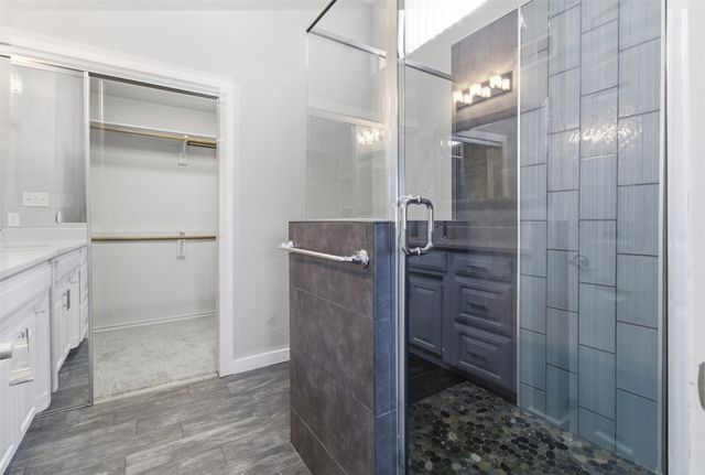 331 Hopewell Street, Grand Prairie, TX 75052