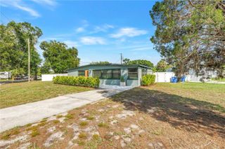7599 MEADOWLAWN DRIVE N, St Petersburg, FL 33702