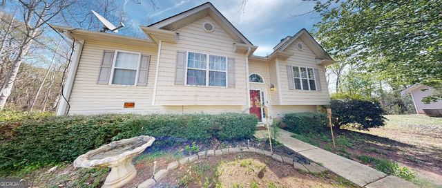 15 Huntington Drive, Grantville, GA 30220