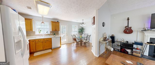 15 Huntington Drive, Grantville, GA 30220