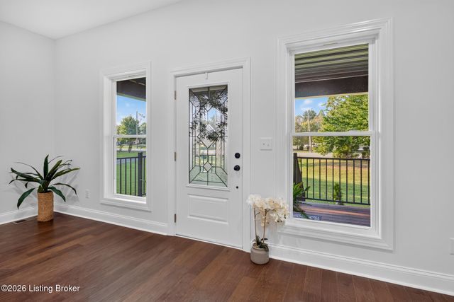 12901 Westport Rd, Louisville, KY 40245