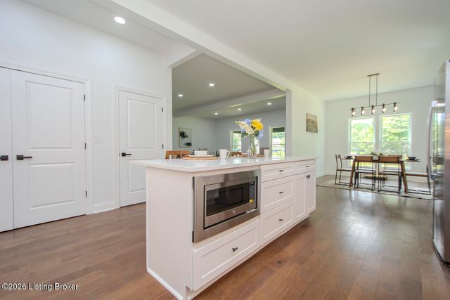 12901 Westport Rd, Louisville, KY 40245