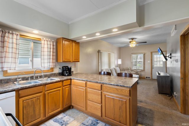 1101 E Walnut Street, Nappanee, IN 46550