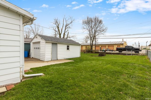 1101 E Walnut Street, Nappanee, IN 46550