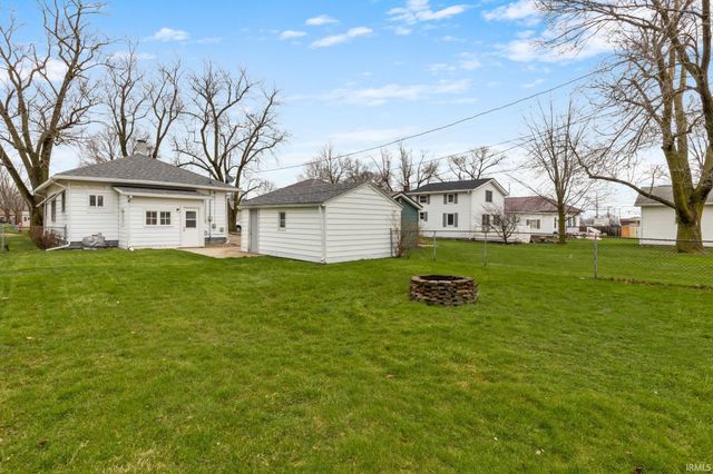 1101 E Walnut Street, Nappanee, IN 46550