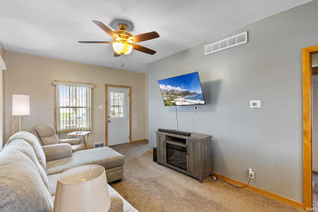 1101 E Walnut Street, Nappanee, IN 46550