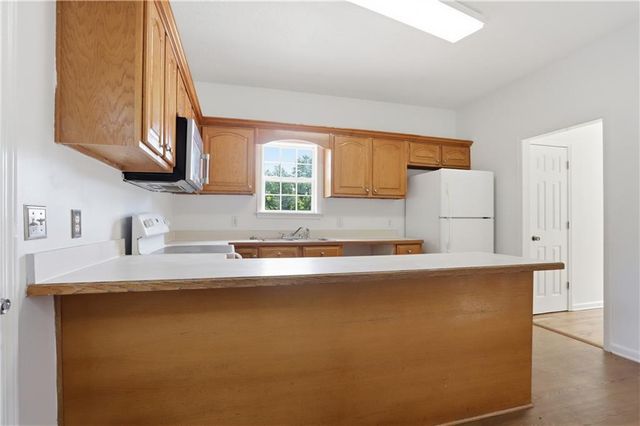 250 Orchard Way SE, Calhoun, GA 30701