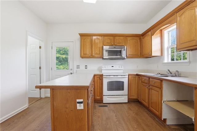 250 Orchard Way SE, Calhoun, GA 30701