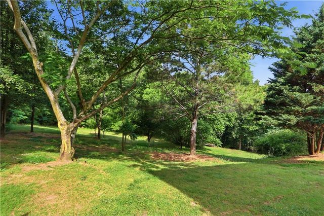 250 Orchard Way SE, Calhoun, GA 30701