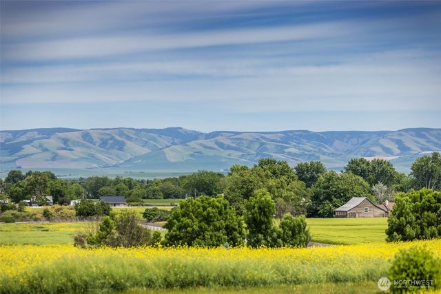 335 Brickwood Drive, Walla Walla, WA 99362