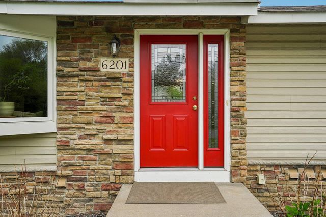 6201 Laurene Avenue, Circle Pines, MN 55014