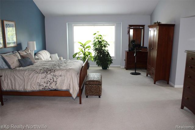 48172 Royal Pointe Drive, Canton, MI 48187