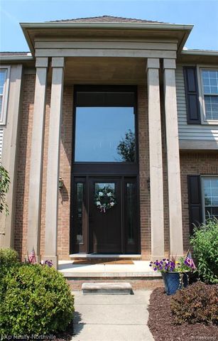 48172 Royal Pointe Drive, Canton, MI 48187