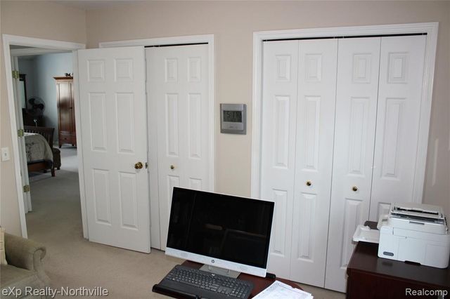 48172 Royal Pointe Drive, Canton, MI 48187