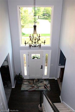 48172 Royal Pointe Drive, Canton, MI 48187