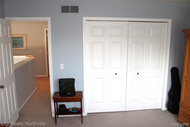 48172 Royal Pointe Drive, Canton, MI 48187