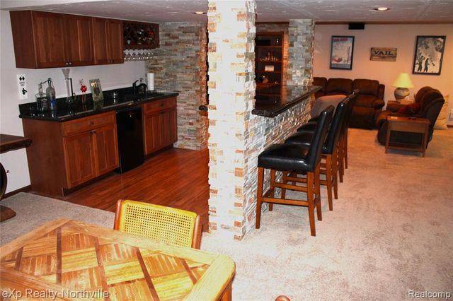 48172 Royal Pointe Drive, Canton, MI 48187