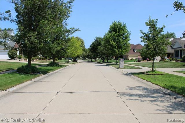 48172 Royal Pointe Drive, Canton, MI 48187