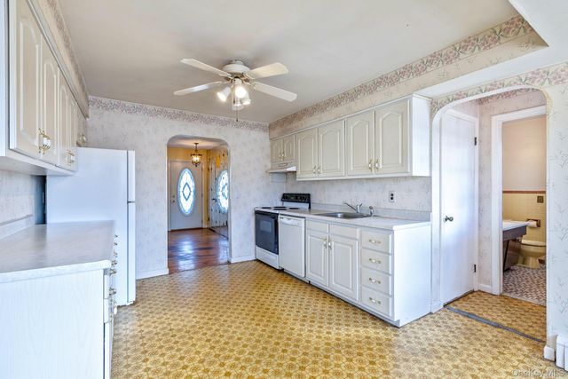 20 Mill Pond Lane, East Moriches, NY 11940