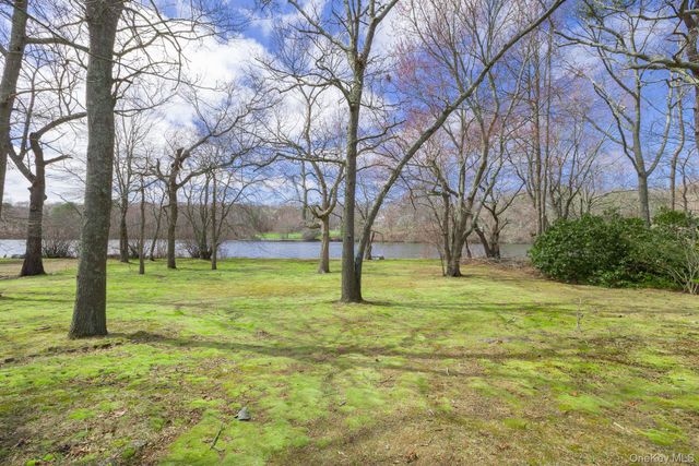 20 Mill Pond Lane, East Moriches, NY 11940