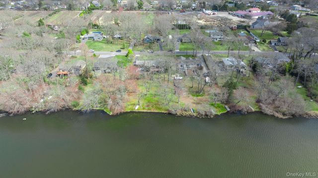 20 Mill Pond Lane, East Moriches, NY 11940